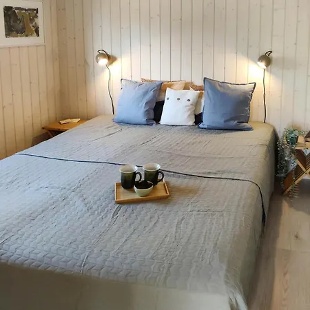 Cozy Family Summer House Near Hove בית נופש