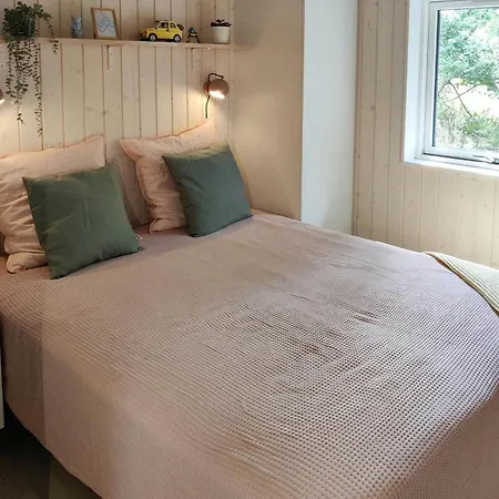 בית נופש Cozy Family Summer House Near Hove *