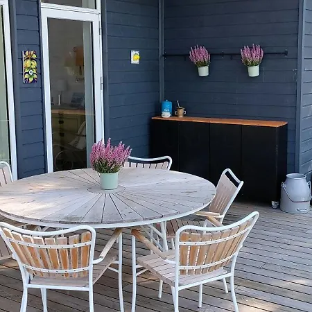 Cozy Family Summer House Near Hove * Vig